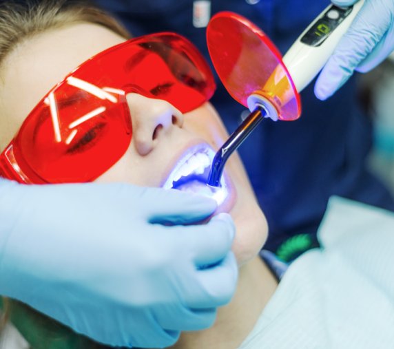 Estella Estetik | Diş Hekimliğinde Lazerli Uygulamalar